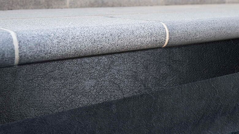 RENOLIT ALKORPLAN RELIEF - NEGRO